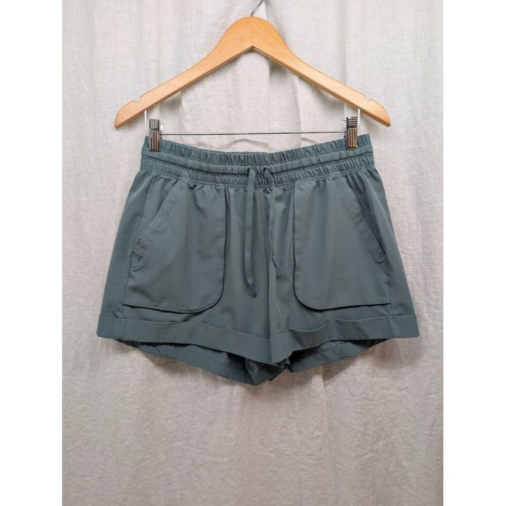 Avia women's size 8 recycled polyester shorts cuffed shorts sage green gray V1